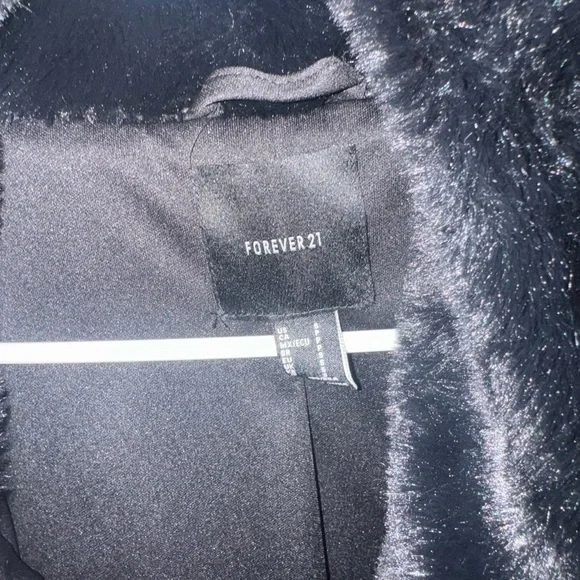 Forever 21 Black Teddy Jacket - Picture 3 of 3
